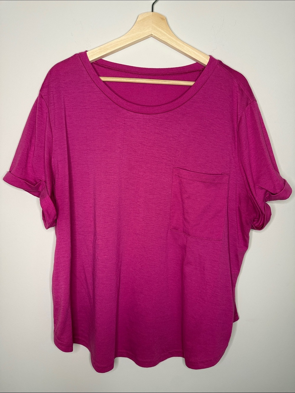 SHEIN Magenta Short Sleeve Pocket Tee